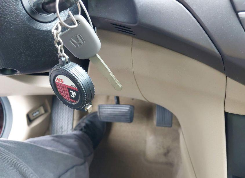 Photo 11 of 2010 Honda Accord 2.4 LX (VIN 1HGCP2F36AA100946)