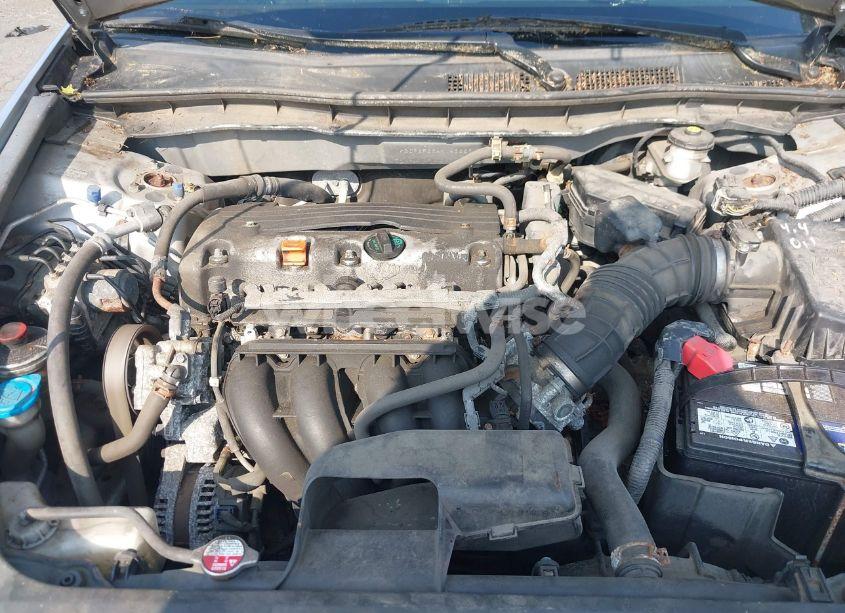 Photo 10 of 2010 Honda Accord 2.4 LX (VIN 1HGCP2F36AA142629)