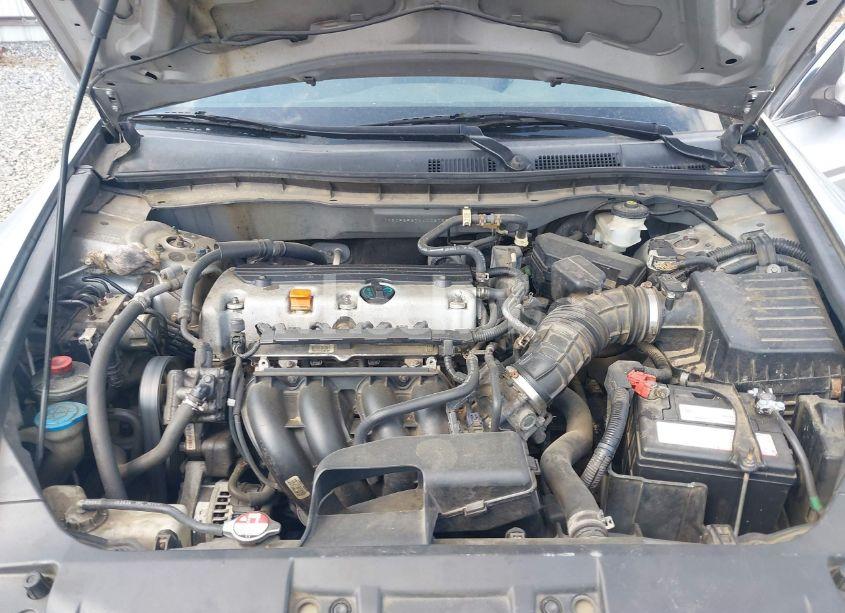 Photo 10 of 2010 Honda Accord 2.4 LX (VIN 1HGCP2F37AA002735)