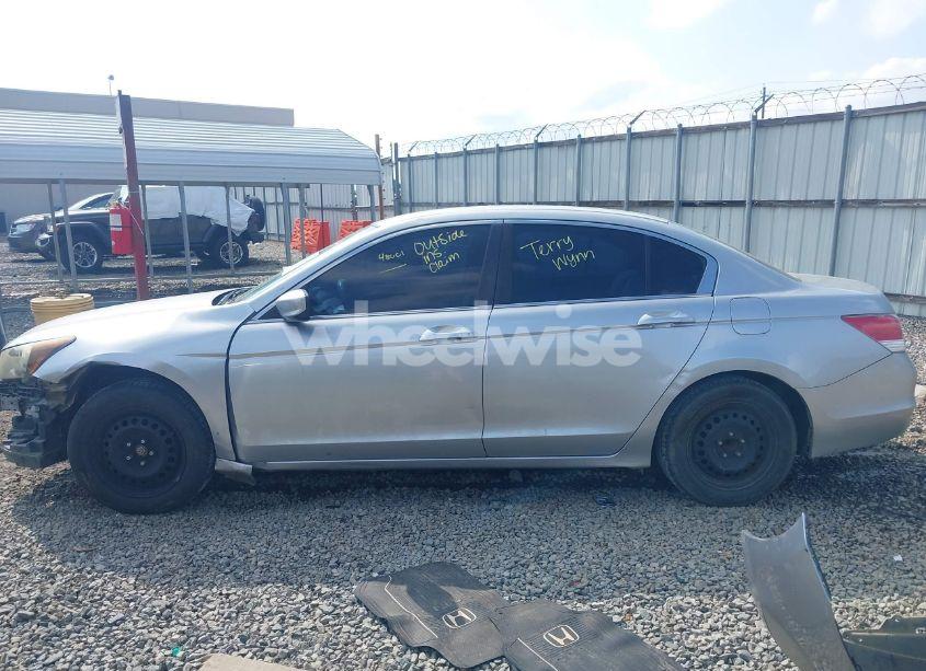 Photo 15 of 2010 Honda Accord 2.4 LX (VIN 1HGCP2F37AA002735)