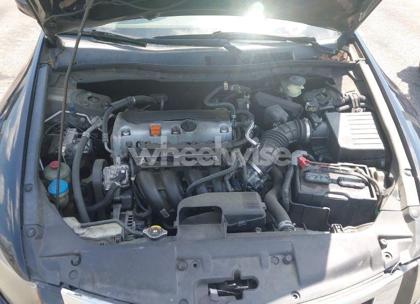 Photo 10 of 2010 Honda Accord 2.4 LX (VIN 1HGCP2F37AA023469)