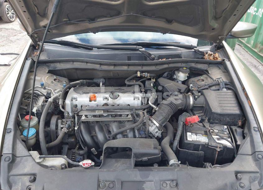 Photo 10 of 2010 Honda Accord 2.4 LX (VIN 1HGCP2F37AA113558)