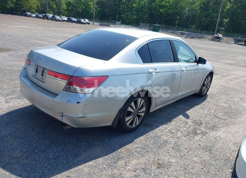 Photo 4 of 2011 Honda Accord SDN LX (VIN 1HGCP2F37BA148845)