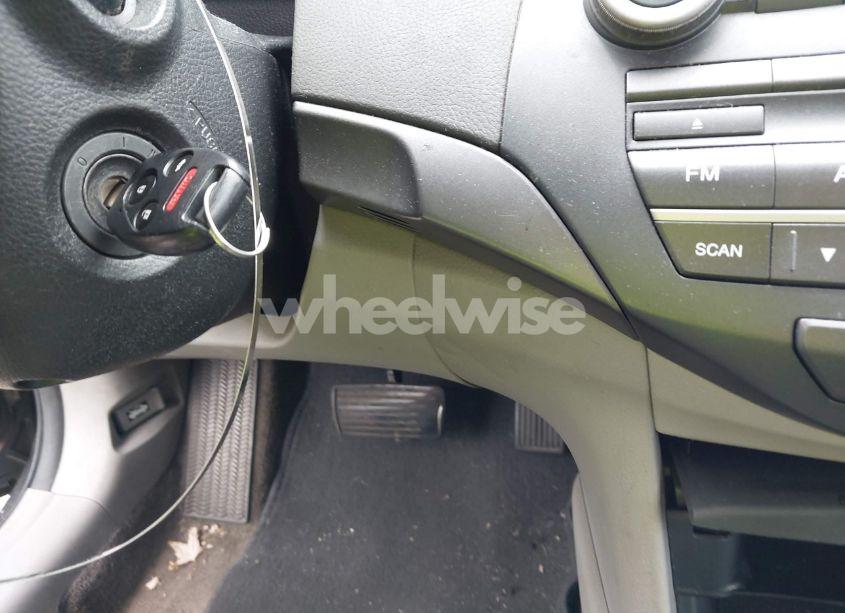 Photo 11 of 2010 Honda Accord 2.4 LX (VIN 1HGCP2F38AA029703)