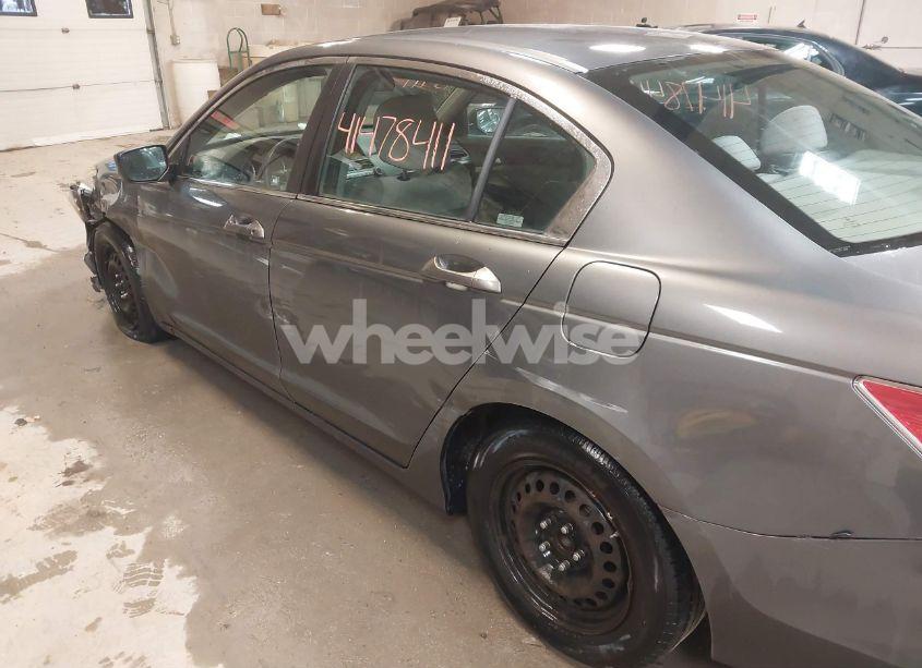 Photo 17 of 2010 Honda Accord 2.4 LX (VIN 1HGCP2F38AA131065)