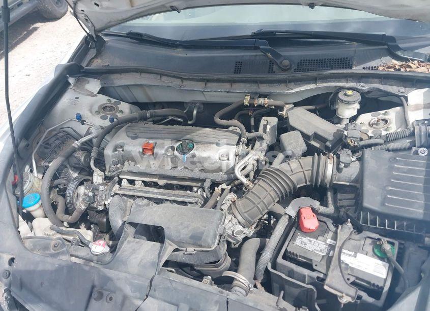 Photo 10 of 2010 Honda Accord 2.4 LX (VIN 1HGCP2F38AA190312)