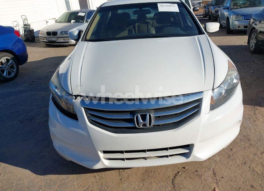 Photo 13 of 2011 Honda Accord 2.4 LX (VIN 1HGCP2F38BA093225)