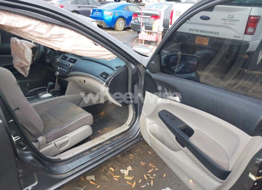 Photo 5 of 2011 Honda Accord 2.4 LX (VIN 1HGCP2F38BA146571)