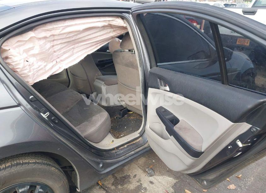 Photo 8 of 2011 Honda Accord 2.4 LX (VIN 1HGCP2F38BA146571)