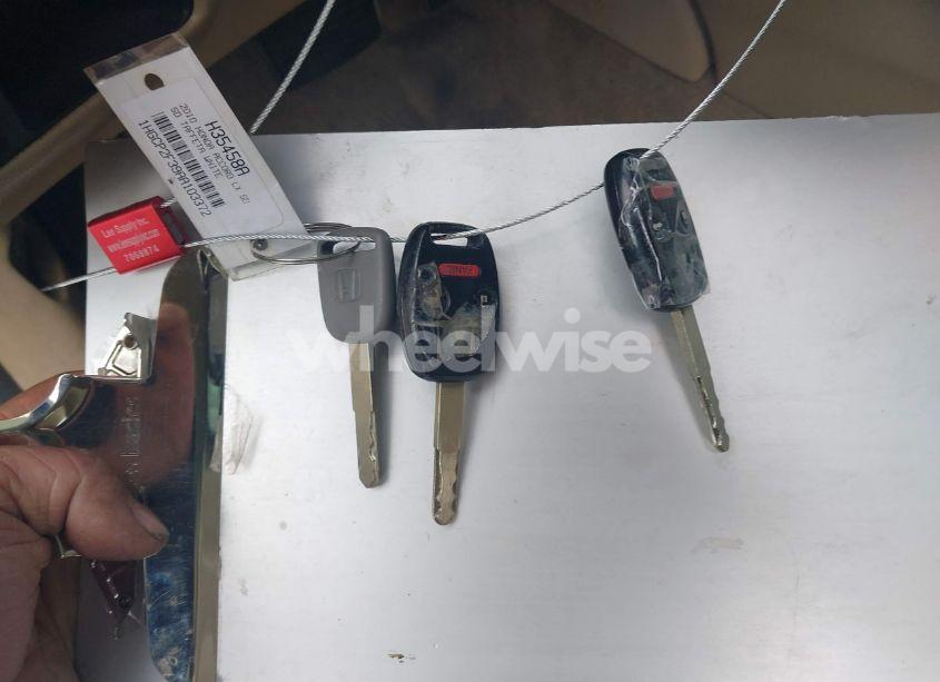 Photo 11 of 2010 Honda Accord 2.4 LX (VIN 1HGCP2F39AA103372)