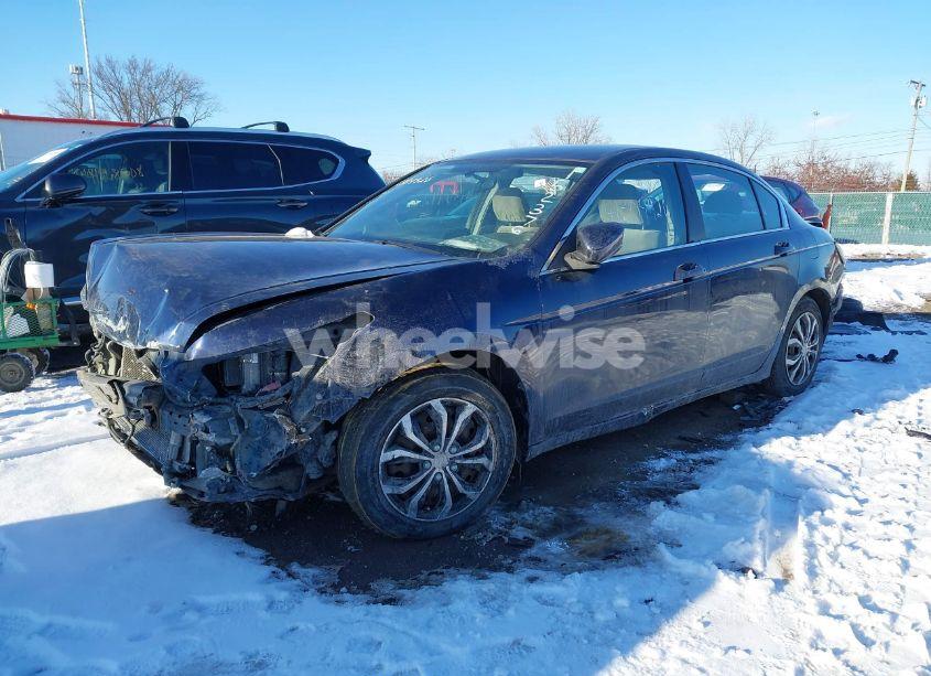 Photo 2 of 2010 Honda Accord SDN (VIN 1HGCP2F39AA152376)