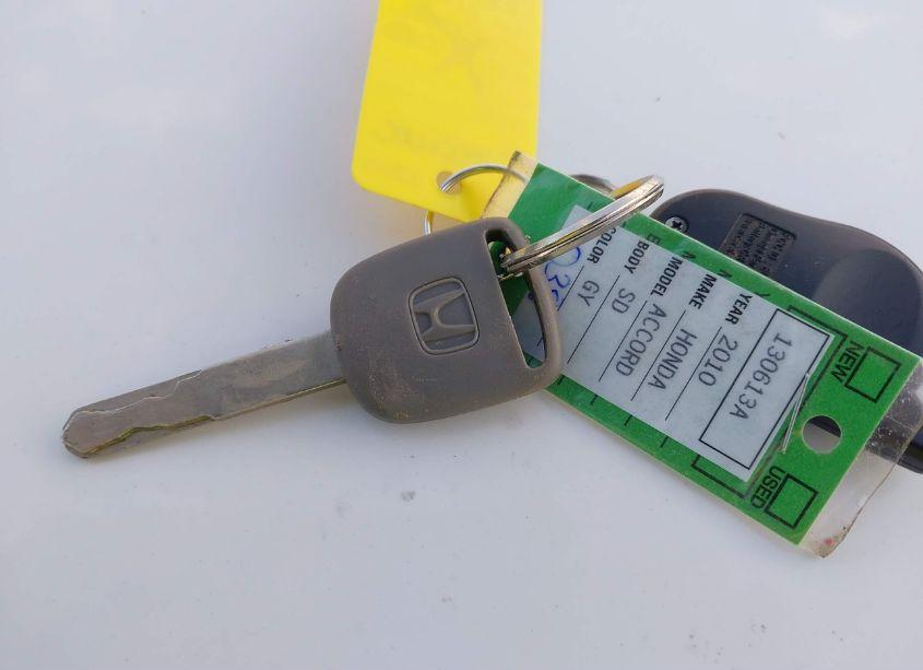 Photo 11 of 2010 Honda Accord 2.4 LX (VIN 1HGCP2F39AA159778)