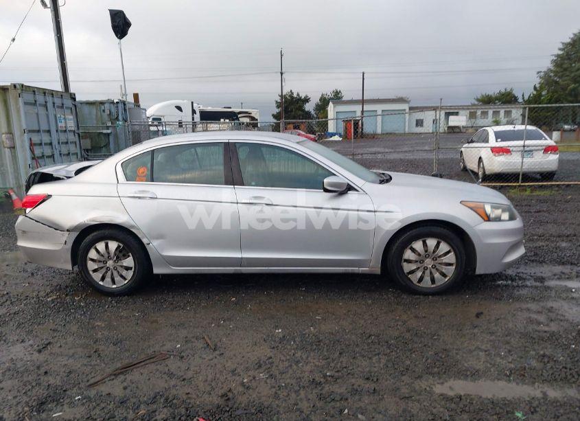 Photo 13 of 2011 Honda Accord 2.4 LX (VIN 1HGCP2F39BA014323)