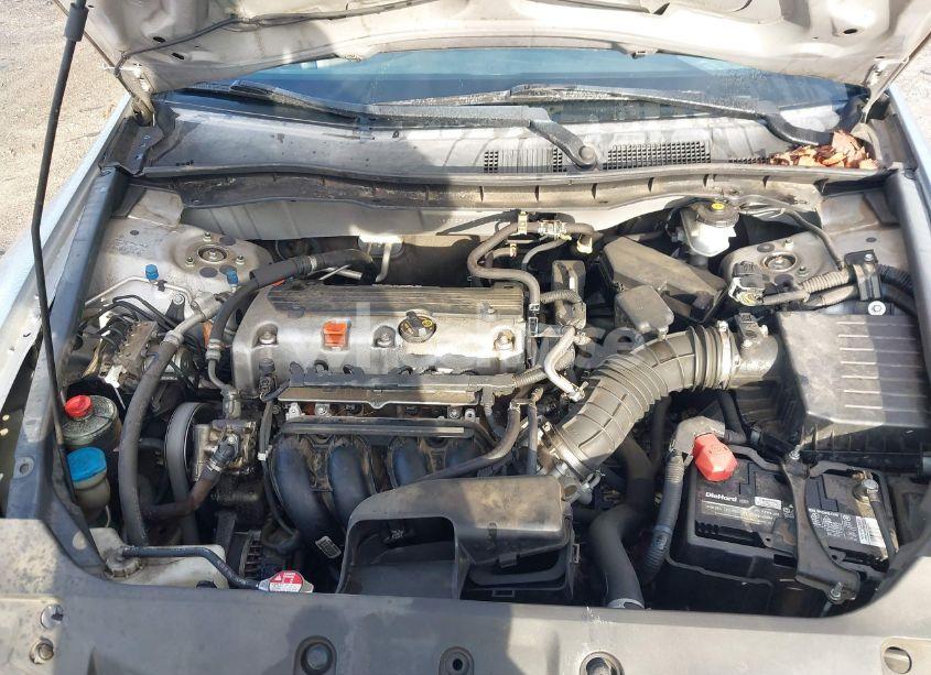 Photo 10 of 2011 Honda Accord 2.4 LX (VIN 1HGCP2F39BA014953)