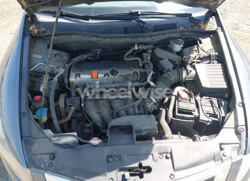 Photo 10 of 2010 Honda Accord 2.4 LX (VIN 1HGCP2F3XAA066039)