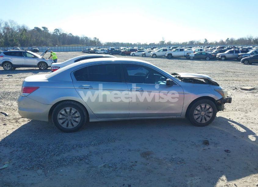 Photo 13 of 2010 Honda Accord 2.4 LX (VIN 1HGCP2F3XAA084265)