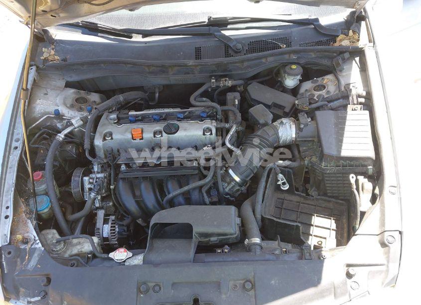 Photo 10 of 2010 Honda Accord 2.4 LX (VIN 1HGCP2F3XAA132721)