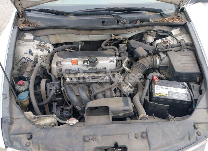 Photo 10 of 2010 Honda Accord 2.4 LX (VIN 1HGCP2F3XAA159966)