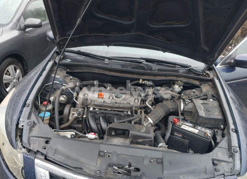 Photo 10 of 2010 Honda Accord 2.4 LX (VIN 1HGCP2F3XAA172233)