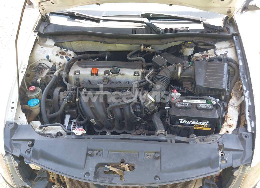 Photo 10 of 2010 Honda Accord 2.4 LX (VIN 1HGCP2F3XAA175858)