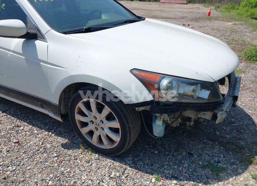 Photo 14 of 2010 Honda Accord 2.4 LX (VIN 1HGCP2F3XAA175858)