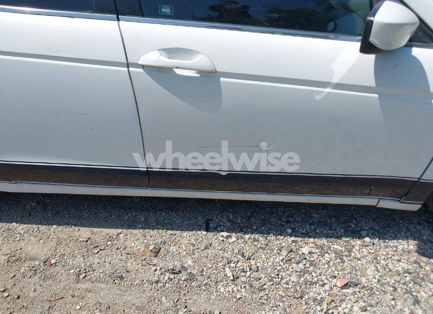 Photo 15 of 2010 Honda Accord 2.4 LX (VIN 1HGCP2F3XAA175858)