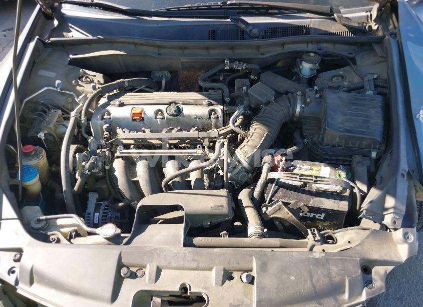 Photo 10 of 2010 Honda Accord 2.4 LX (VIN 1HGCP2F3XAA179859)