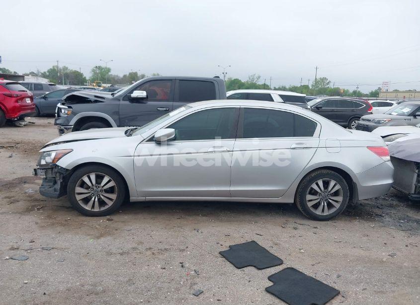 Photo 14 of 2011 Honda Accord 2.4 LX (VIN 1HGCP2F3XBA086826)