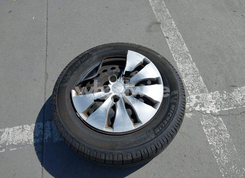 Photo 12 of 2012 Honda Accord 2.4 LX (VIN 1HGCP2F3XCA228741)