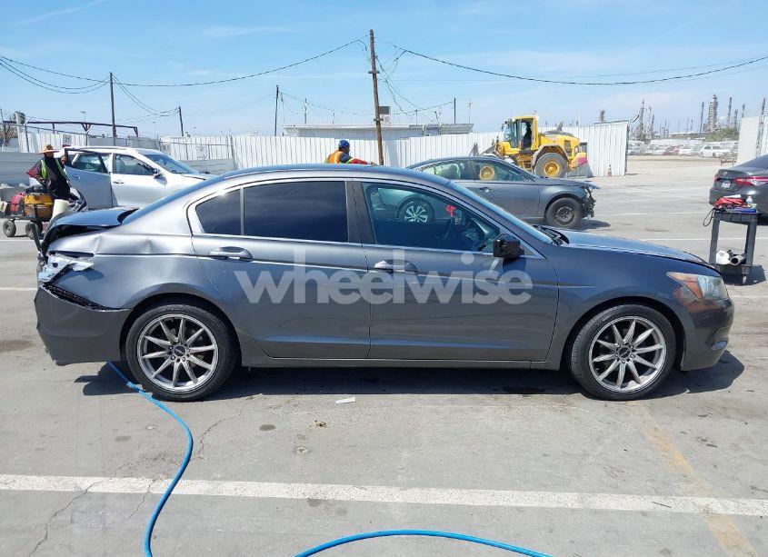 Photo 13 of 2010 Honda Accord 2.4 LX-P (VIN 1HGCP2F40AA003296)