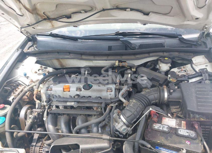 Photo 10 of 2010 Honda Accord 2.4 LX-P (VIN 1HGCP2F40AA013035)