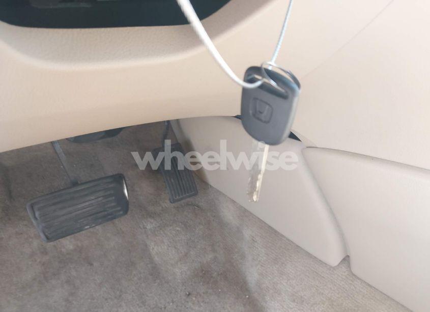 Photo 11 of 2010 Honda Accord 2.4 LX-P (VIN 1HGCP2F40AA013035)