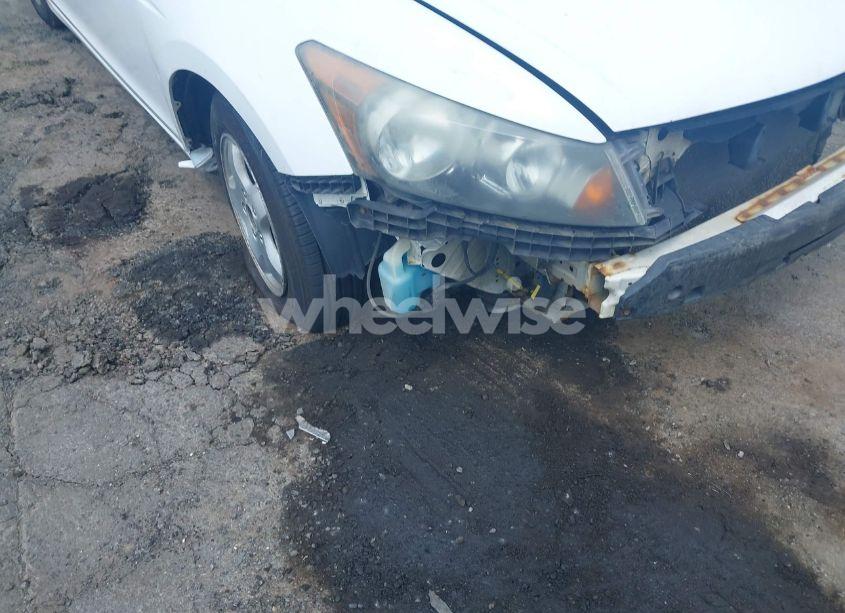 Photo 13 of 2010 Honda Accord 2.4 LX-P (VIN 1HGCP2F40AA013035)