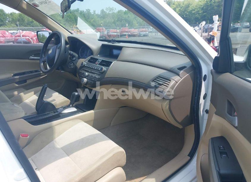 Photo 5 of 2010 Honda Accord 2.4 LX-P (VIN 1HGCP2F40AA013035)