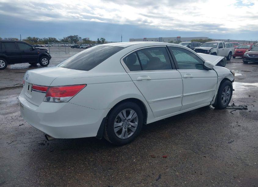 Photo 4 of 2011 Honda Accord 2.4 LX-P (VIN 1HGCP2F40BA106705)