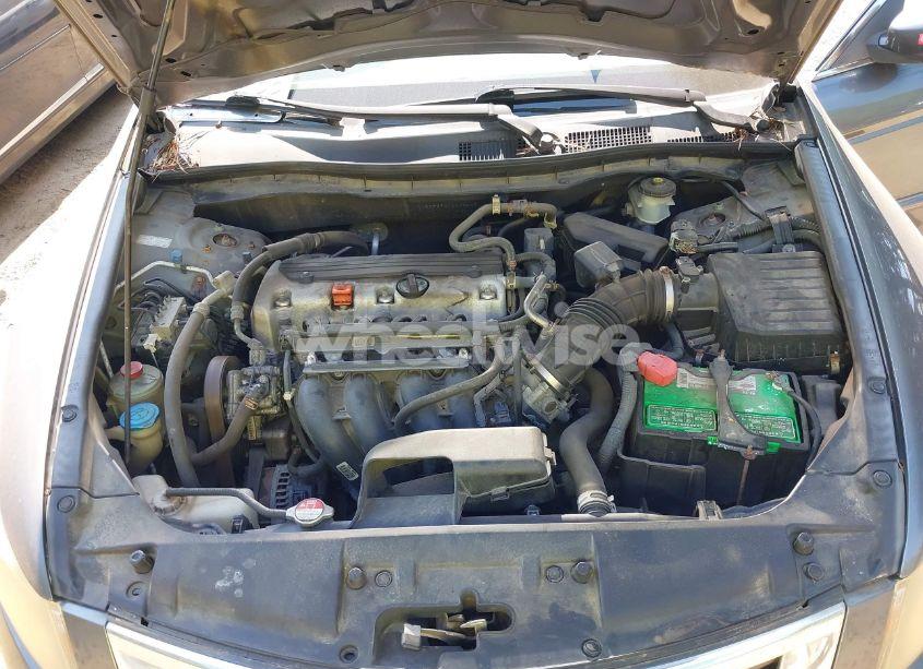 Photo 10 of 2010 Honda Accord 2.4 LX-P (VIN 1HGCP2F41AA034461)