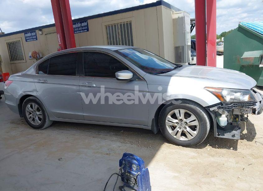 Photo 13 of 2010 Honda Accord 2.4 LX-P (VIN 1HGCP2F41AA102127)