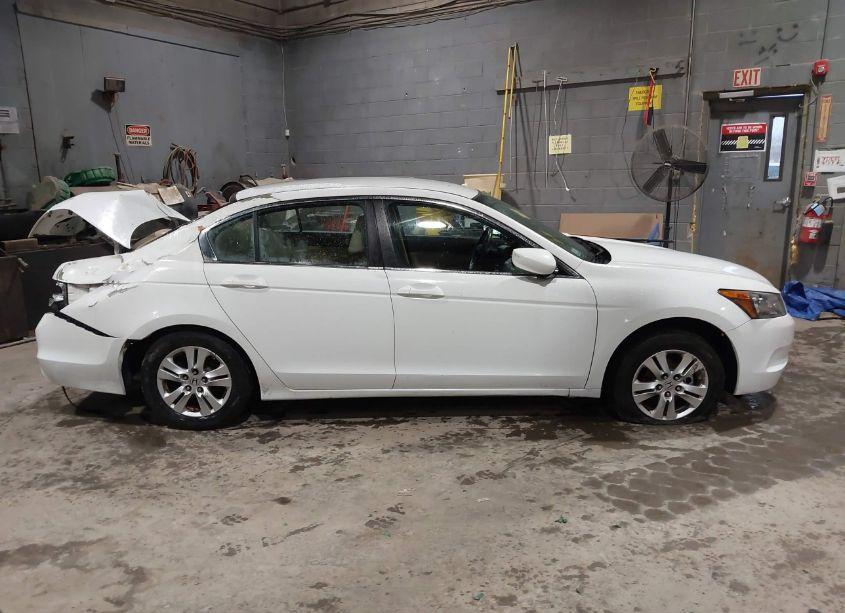 Photo 13 of 2010 Honda Accord 2.4 LX-P (VIN 1HGCP2F43AA093947)