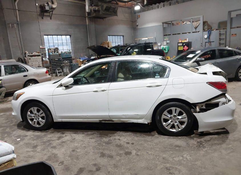 Photo 14 of 2010 Honda Accord 2.4 LX-P (VIN 1HGCP2F43AA093947)