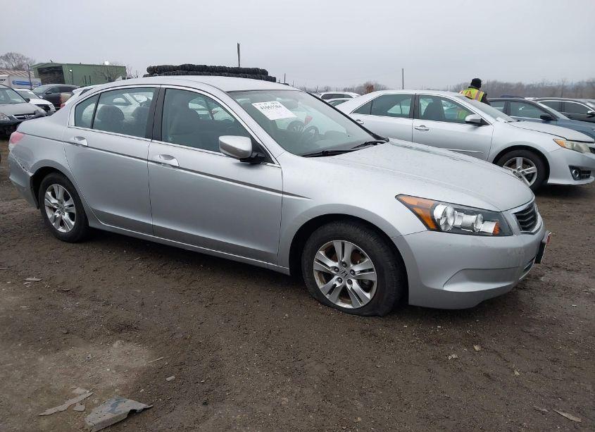2010 Honda Accord 2.4 LX-P (VIN 1HGCP2F43AA142757) main photo