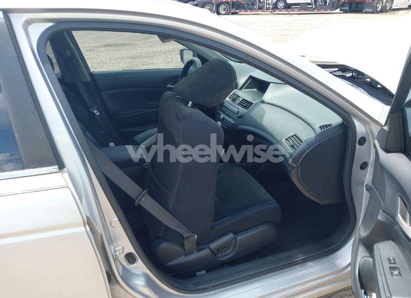 Photo 5 of 2010 Honda Accord 2.4 LX-P (VIN 1HGCP2F43AA175323)