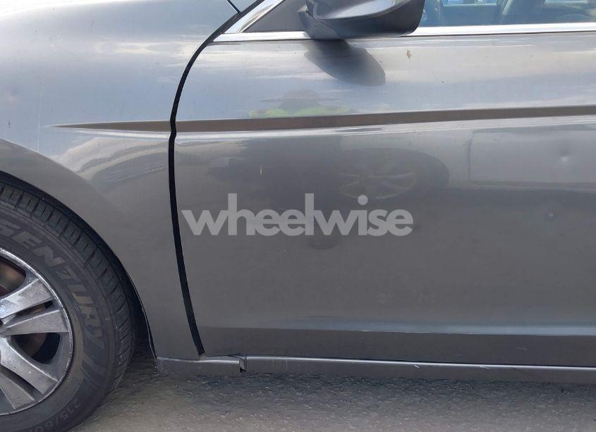 Photo 16 of 2010 Honda Accord 2.4 LX-P (VIN 1HGCP2F44AA051190)