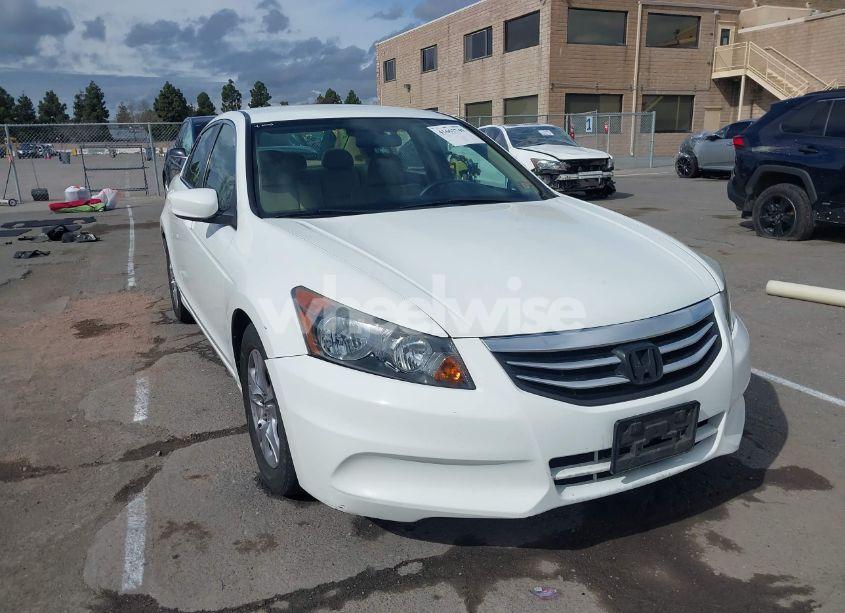 2011 Honda Accord 2.4 LX-P (VIN 1HGCP2F44BA018482) main photo