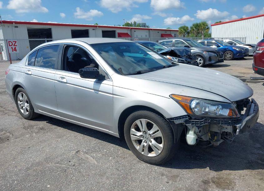2010 Honda Accord 2.4 LX-P (VIN 1HGCP2F45AA001124) main photo