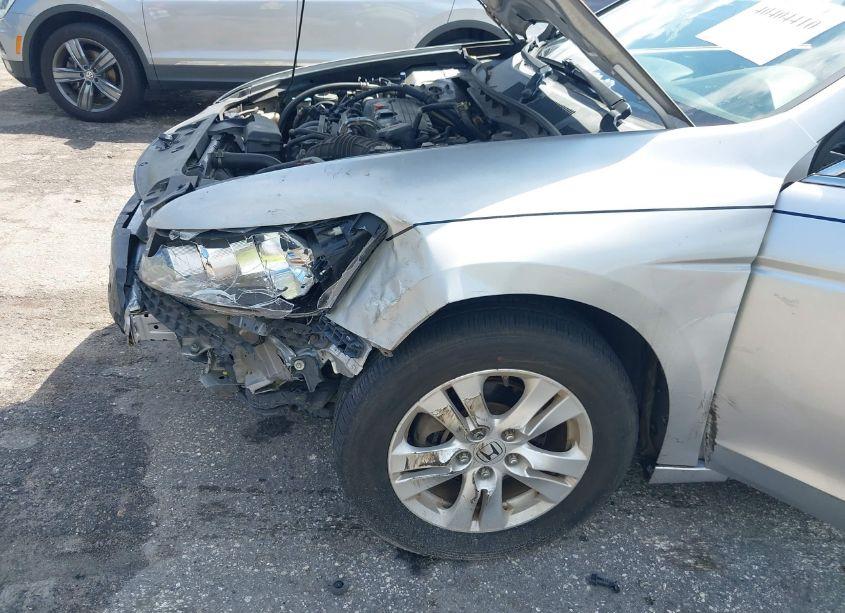 Photo 13 of 2010 Honda Accord 2.4 LX-P (VIN 1HGCP2F45AA001124)