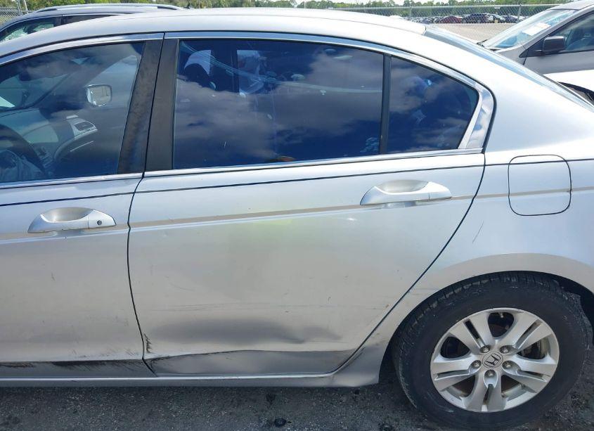 Photo 15 of 2010 Honda Accord 2.4 LX-P (VIN 1HGCP2F45AA001124)