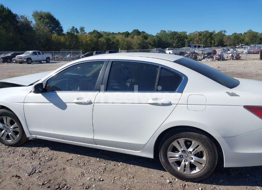 Photo 14 of 2010 Honda Accord 2.4 LX-P (VIN 1HGCP2F45AA010745)