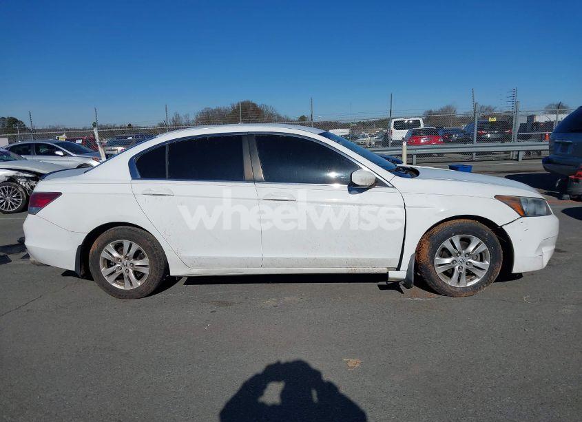 Photo 13 of 2010 Honda Accord 2.4 LX-P (VIN 1HGCP2F45AA122686)