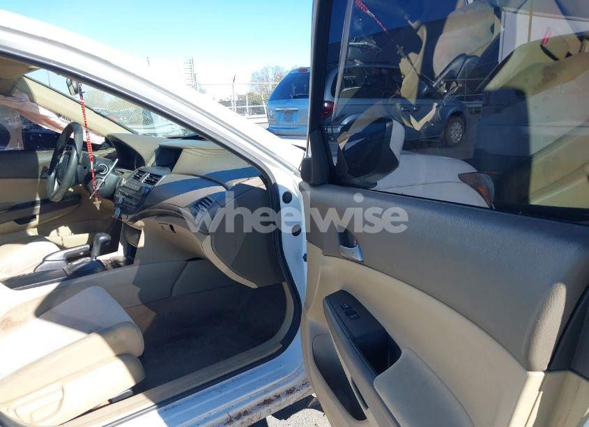 Photo 5 of 2010 Honda Accord 2.4 LX-P (VIN 1HGCP2F45AA122686)