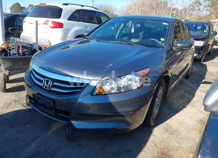 Photo 2 of 2011 Honda Accord SDN (VIN 1HGCP2F45BA041298)